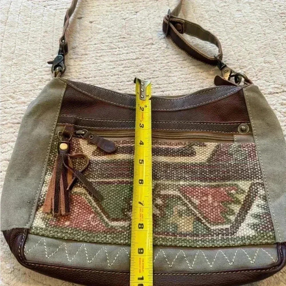 Myra purse medium size crossbody - Picture 6 of 8